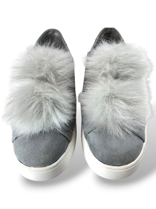 Steve Madden Bryanne Pom Pom Platform Sneakers Faux Fur Gray Size 7.5 - Picture 6 of 12